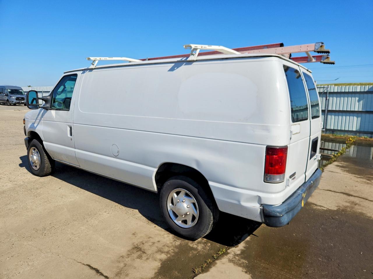 Ford Econoline E150 Van