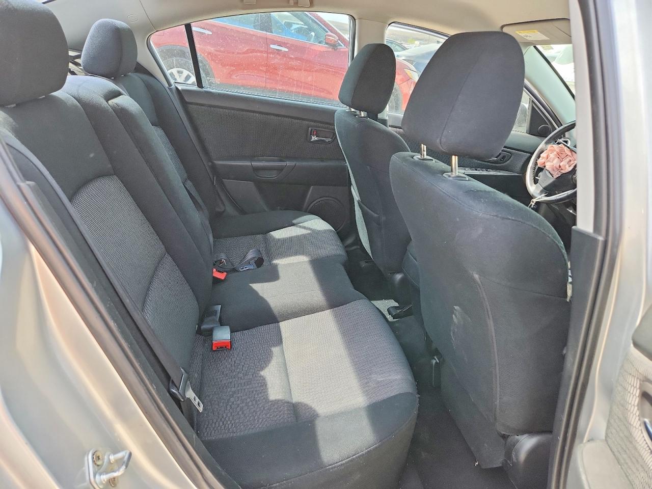 Mazda 3 I
