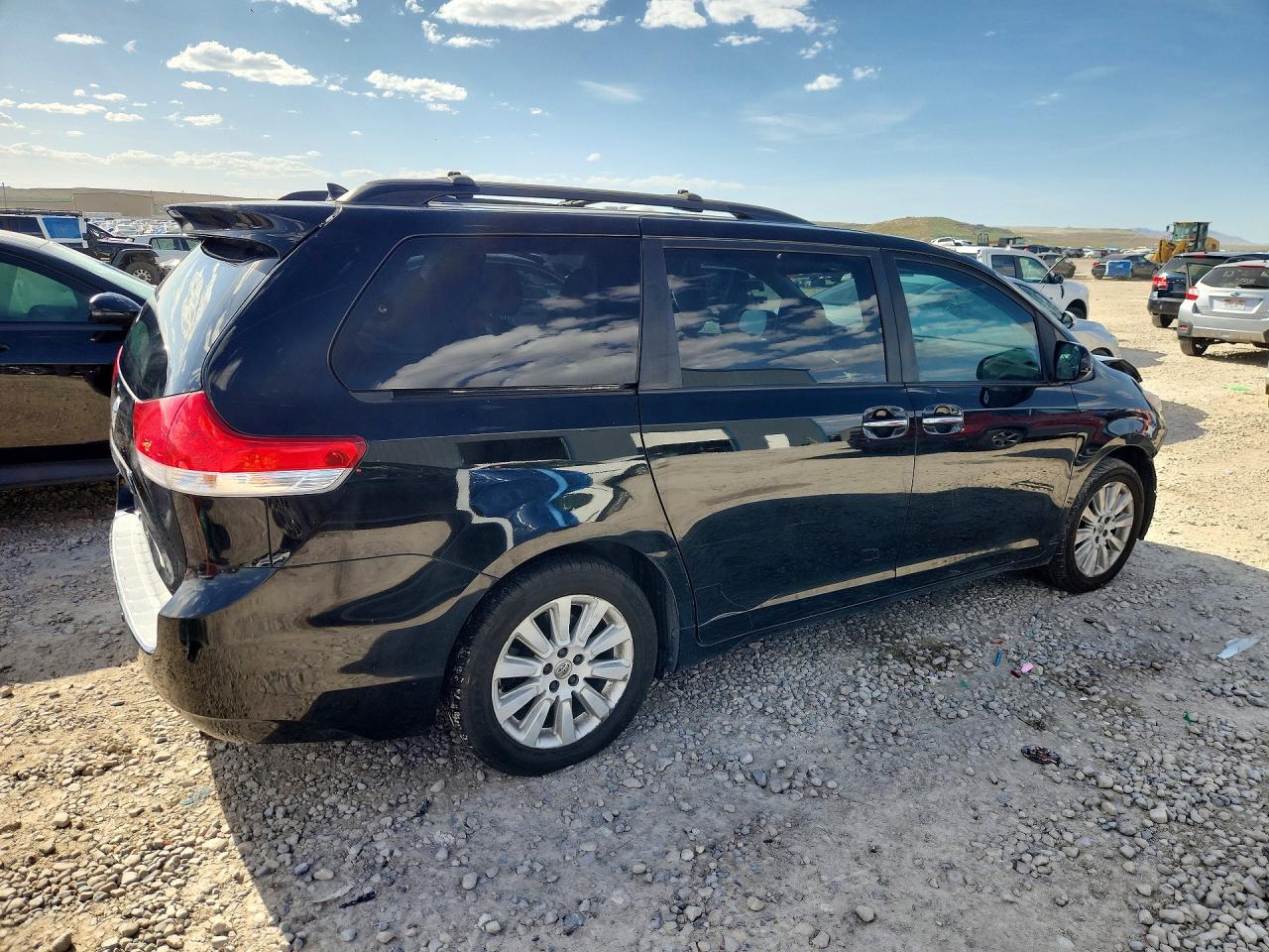 Toyota Sienna Xle 7-passenger