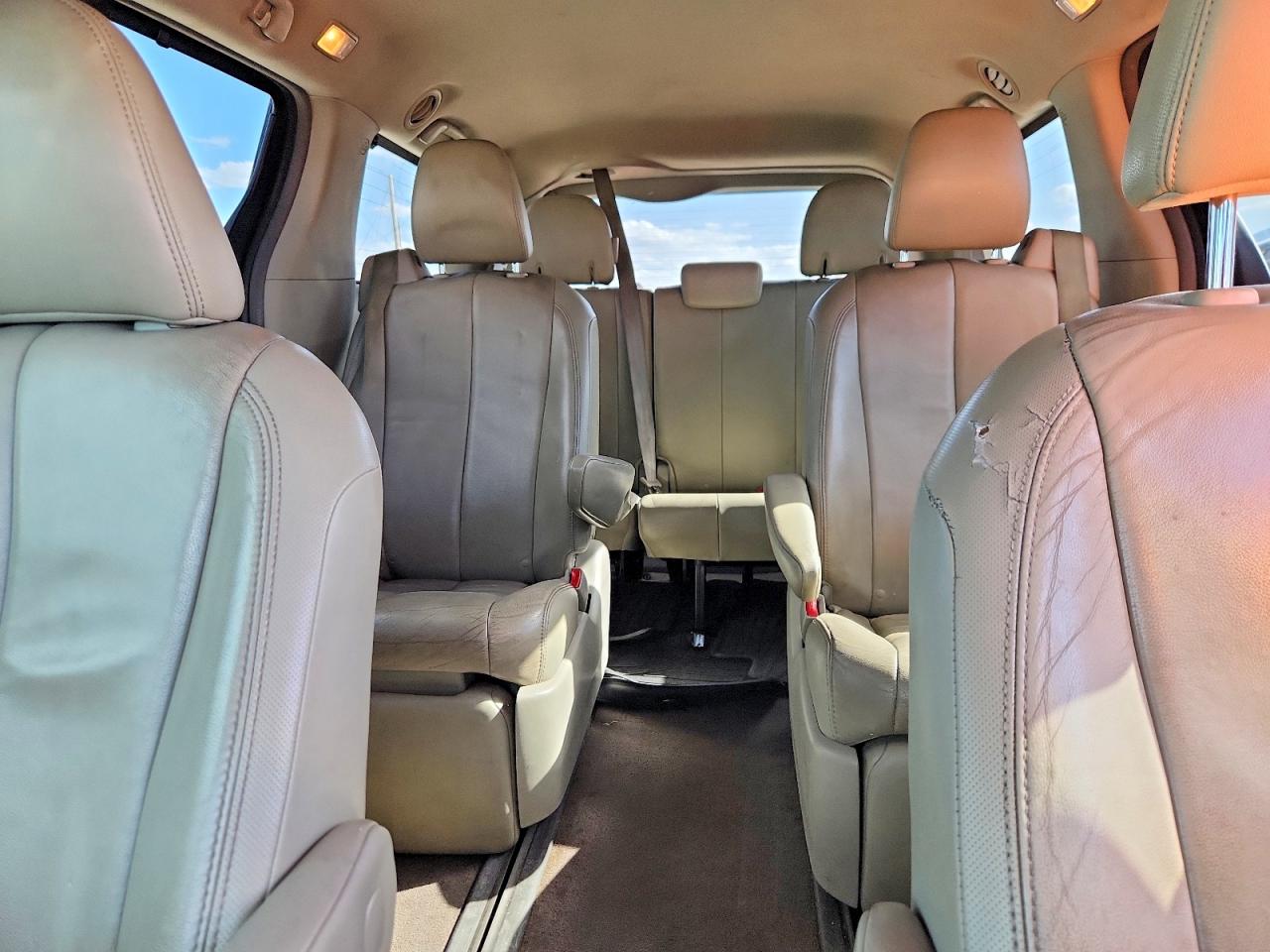 Toyota Sienna Xle 7-passenger