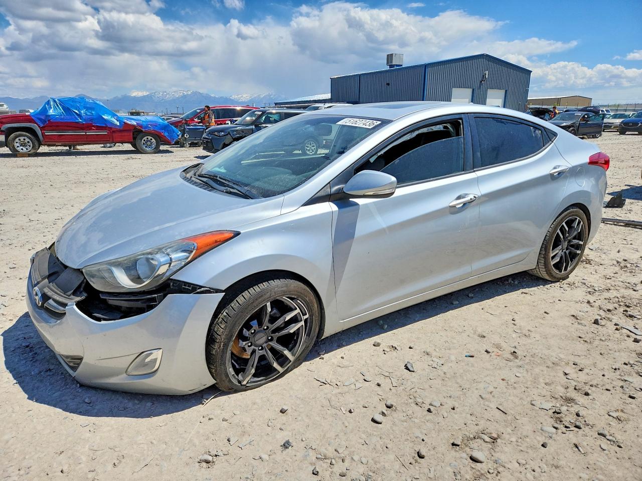Salvage Hyundai ELANTRA Image