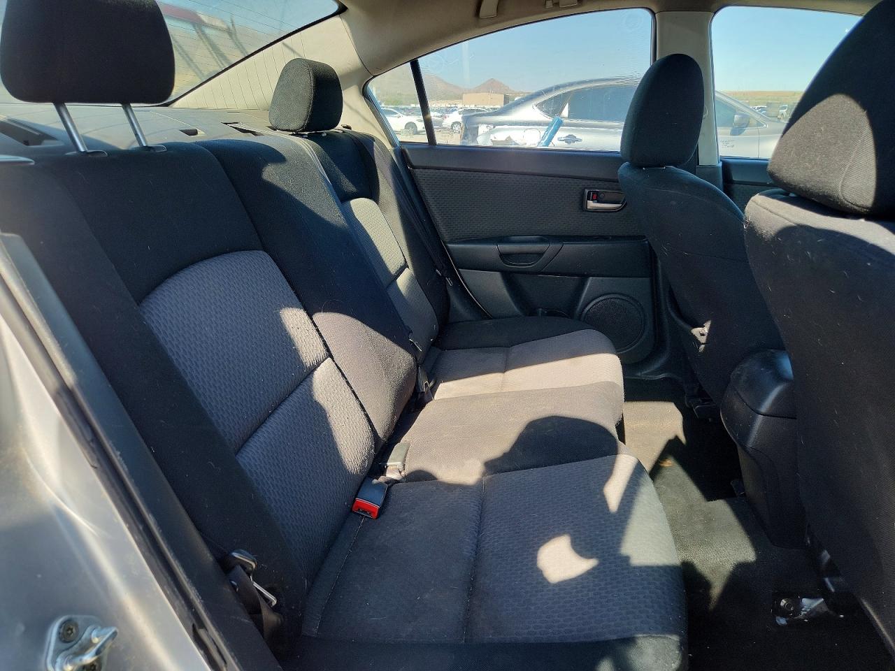 Mazda 3 I