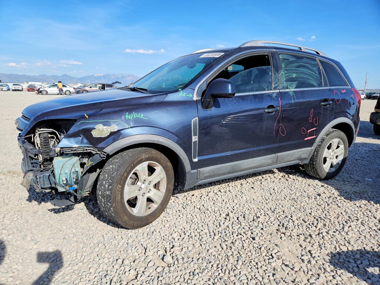 Salvage Chevrolet Captiva Image