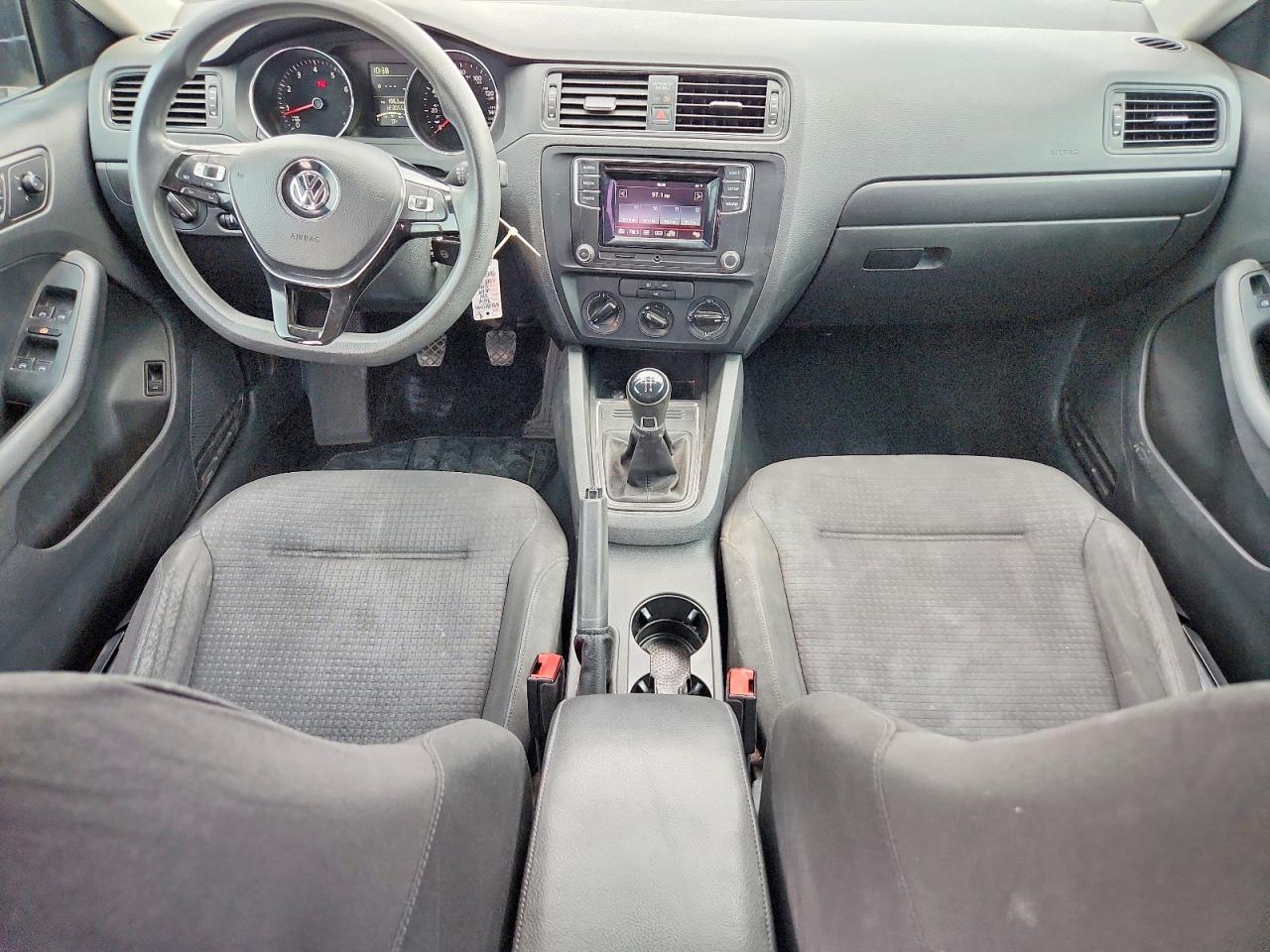 Volkswagen Jetta S