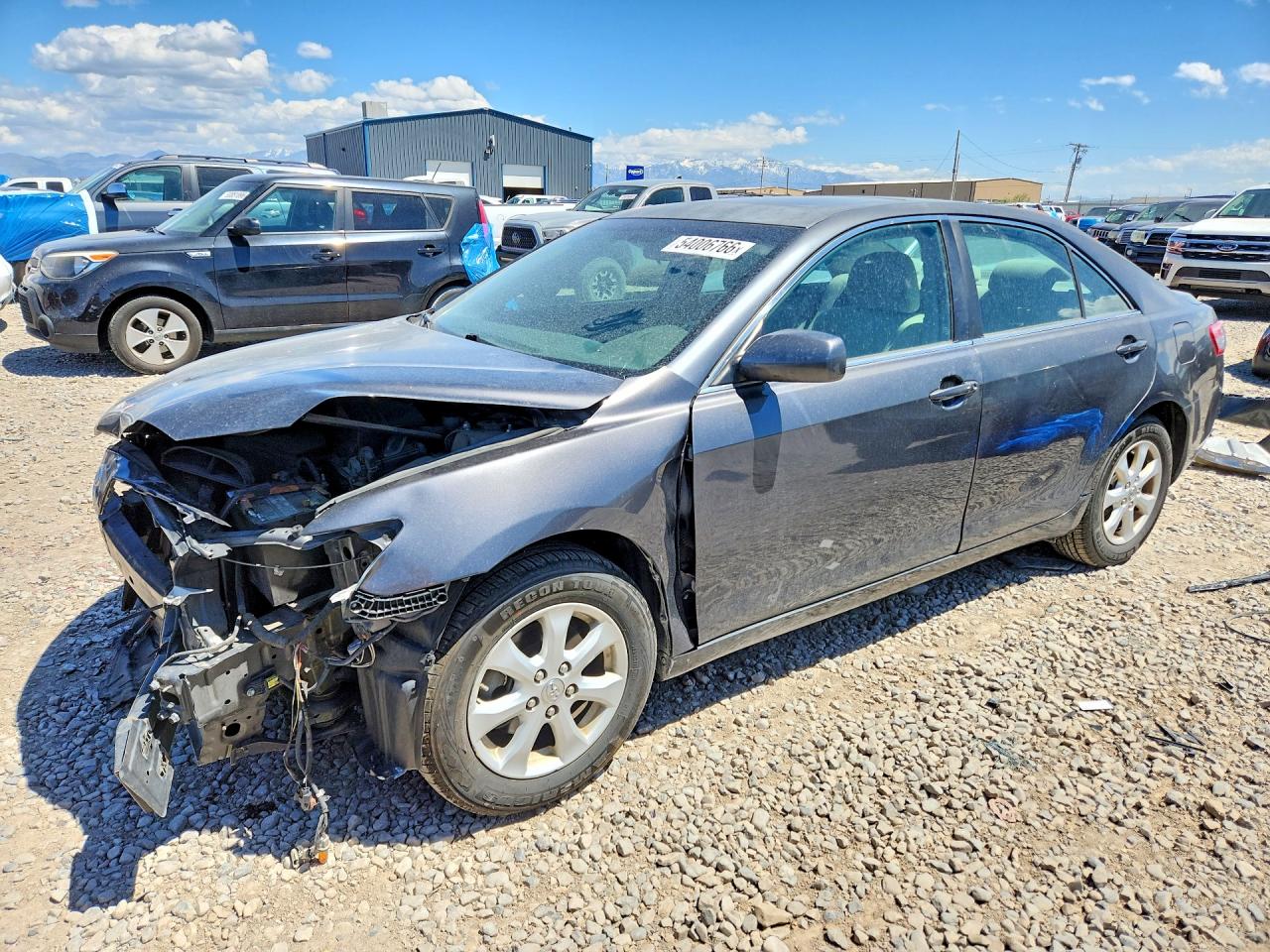 Salvage Toyota Camry Image