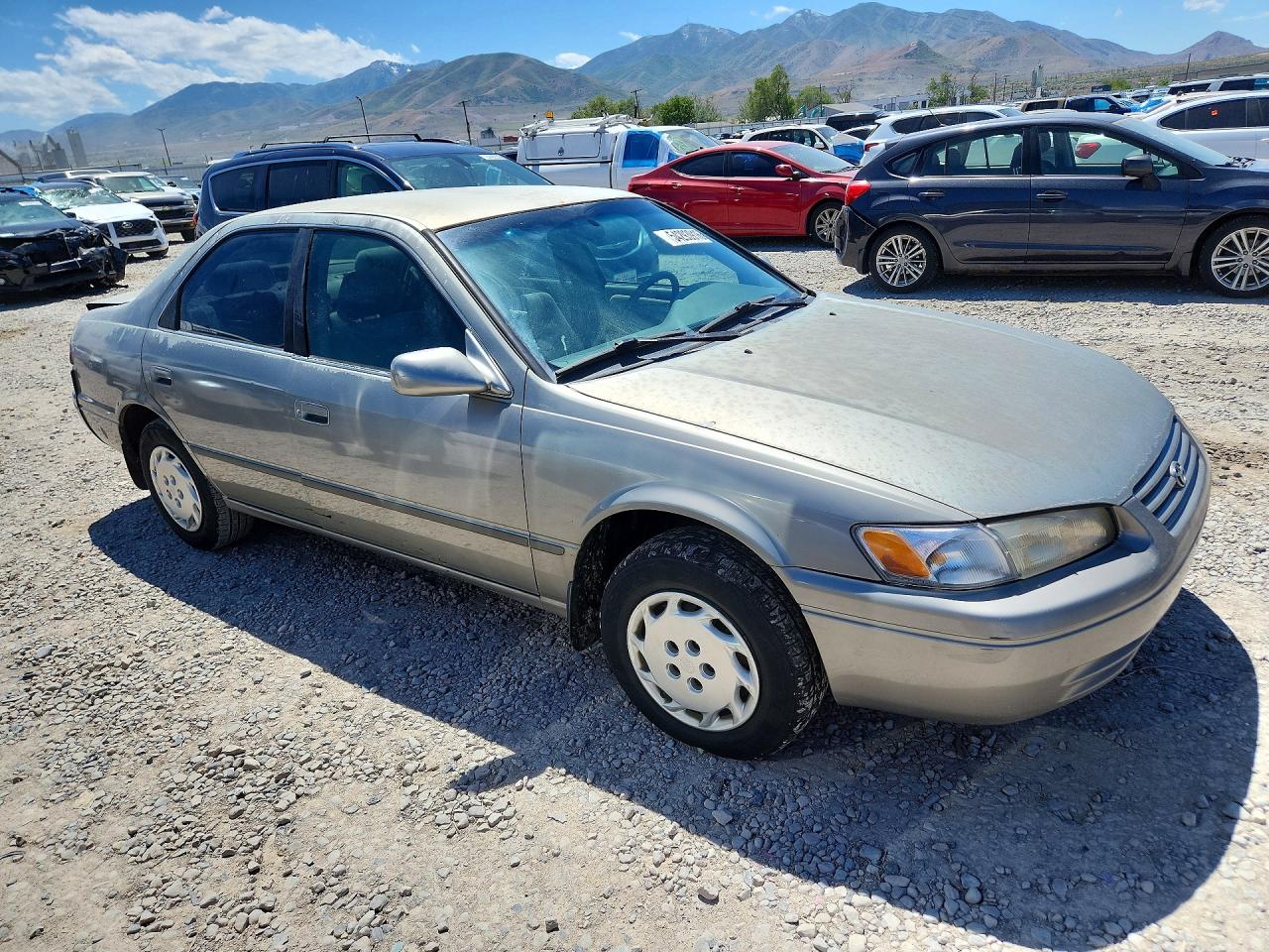 Toyota Camry Le