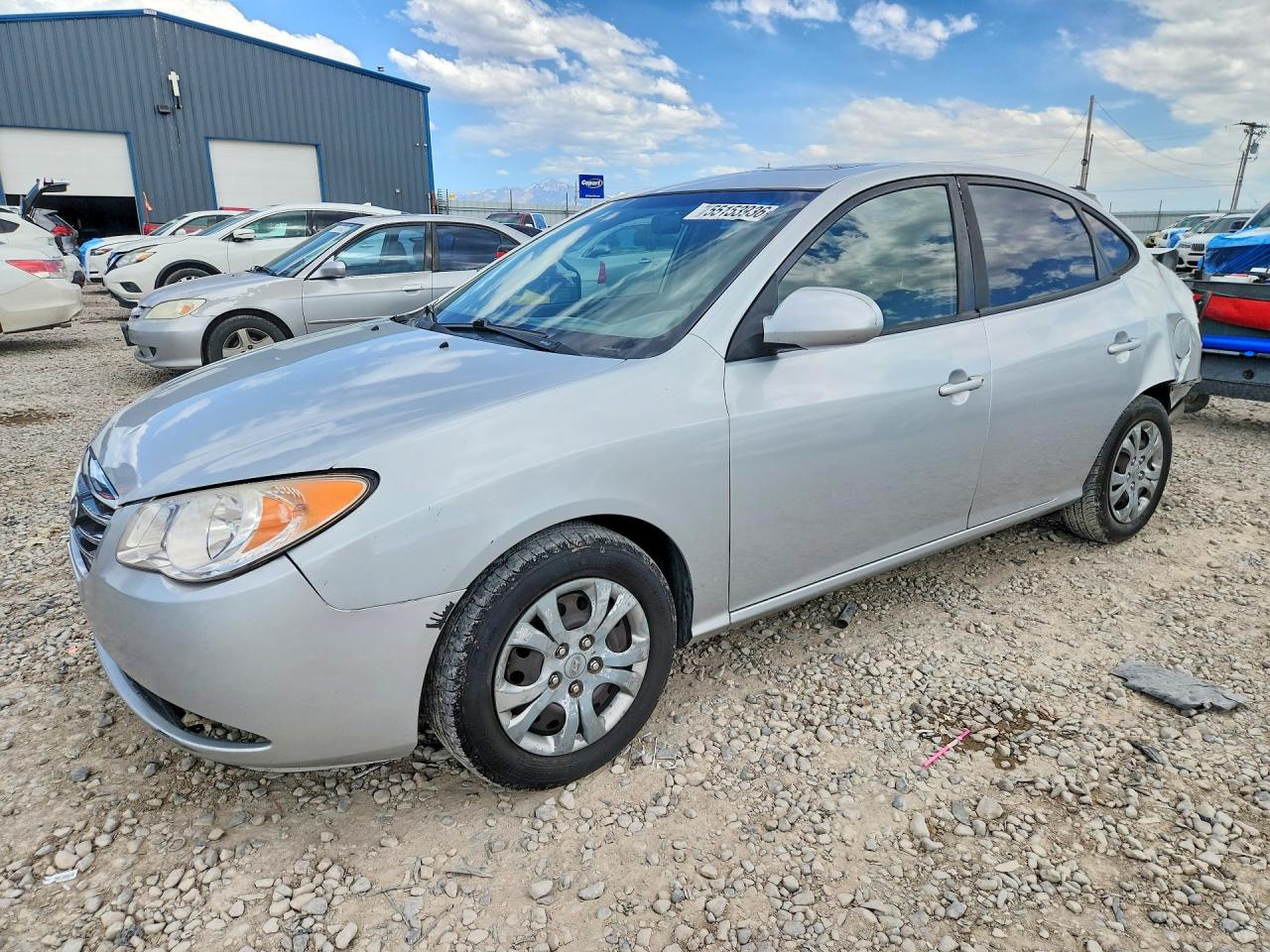 Salvage Hyundai ELANTRA Image
