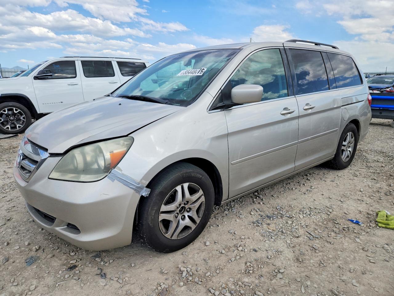 Salvage Honda Odyssey Image