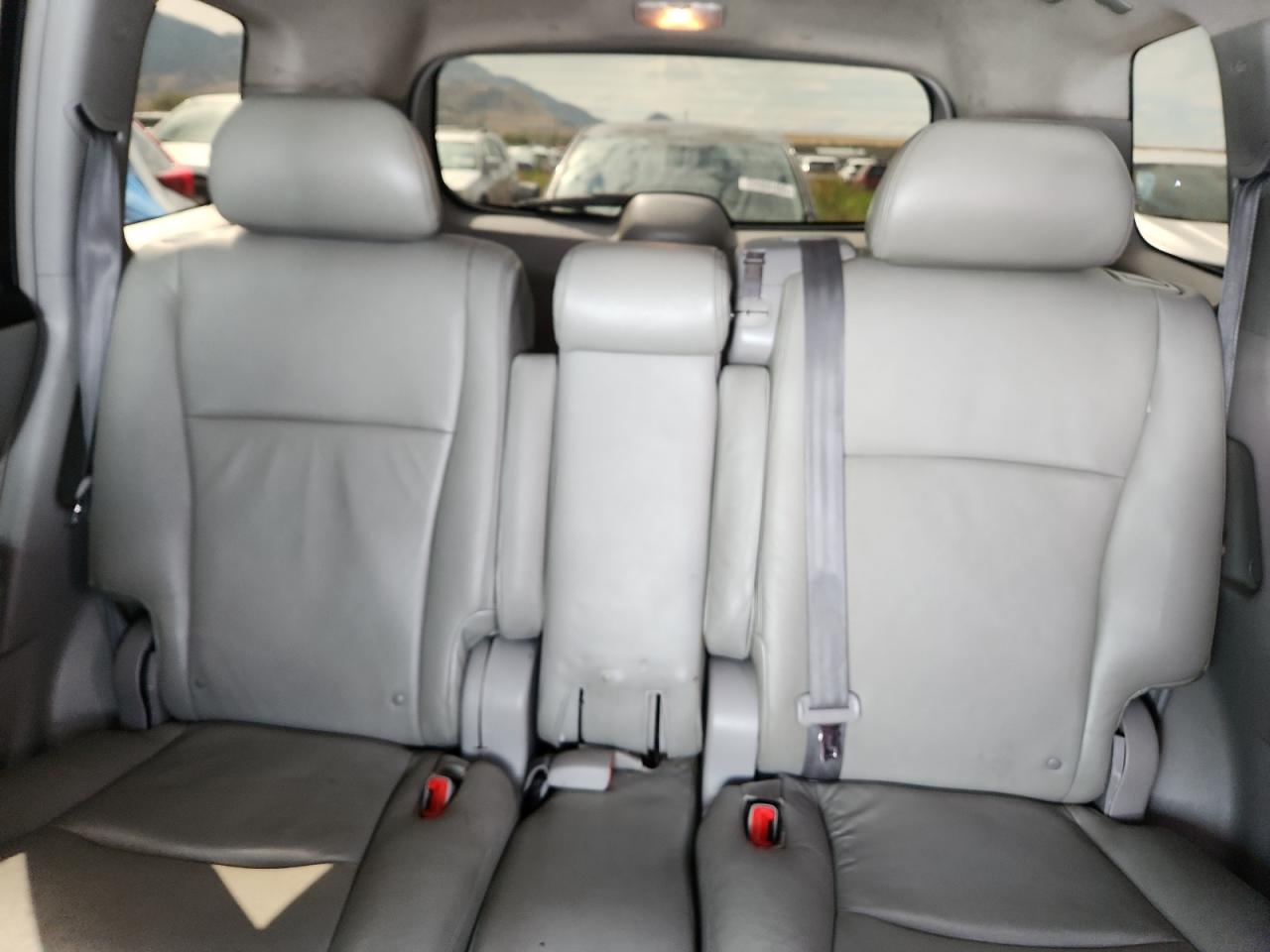 Toyota Highlander Base