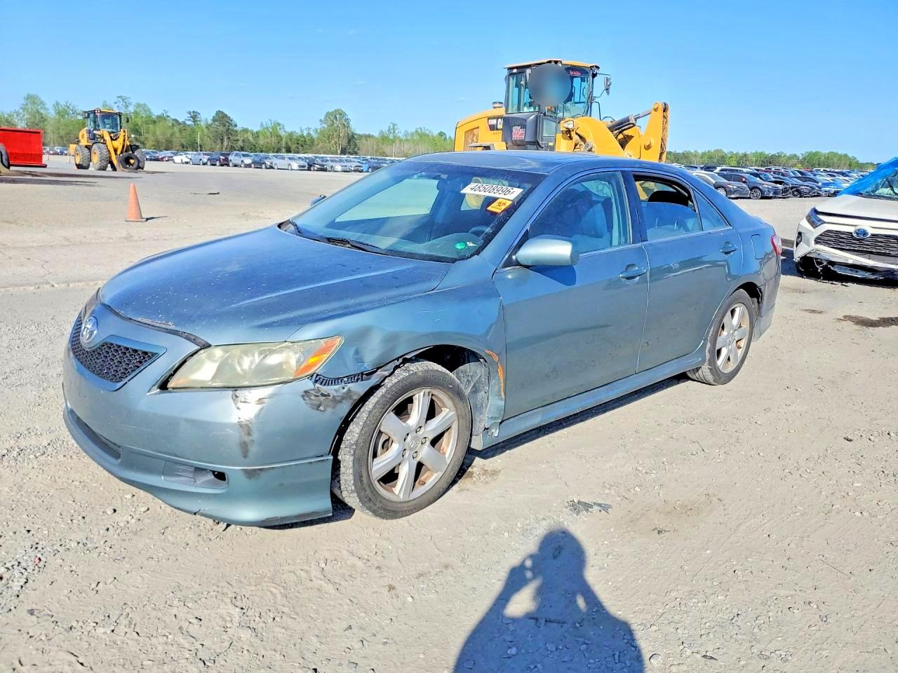 Salvage Toyota Camry Image