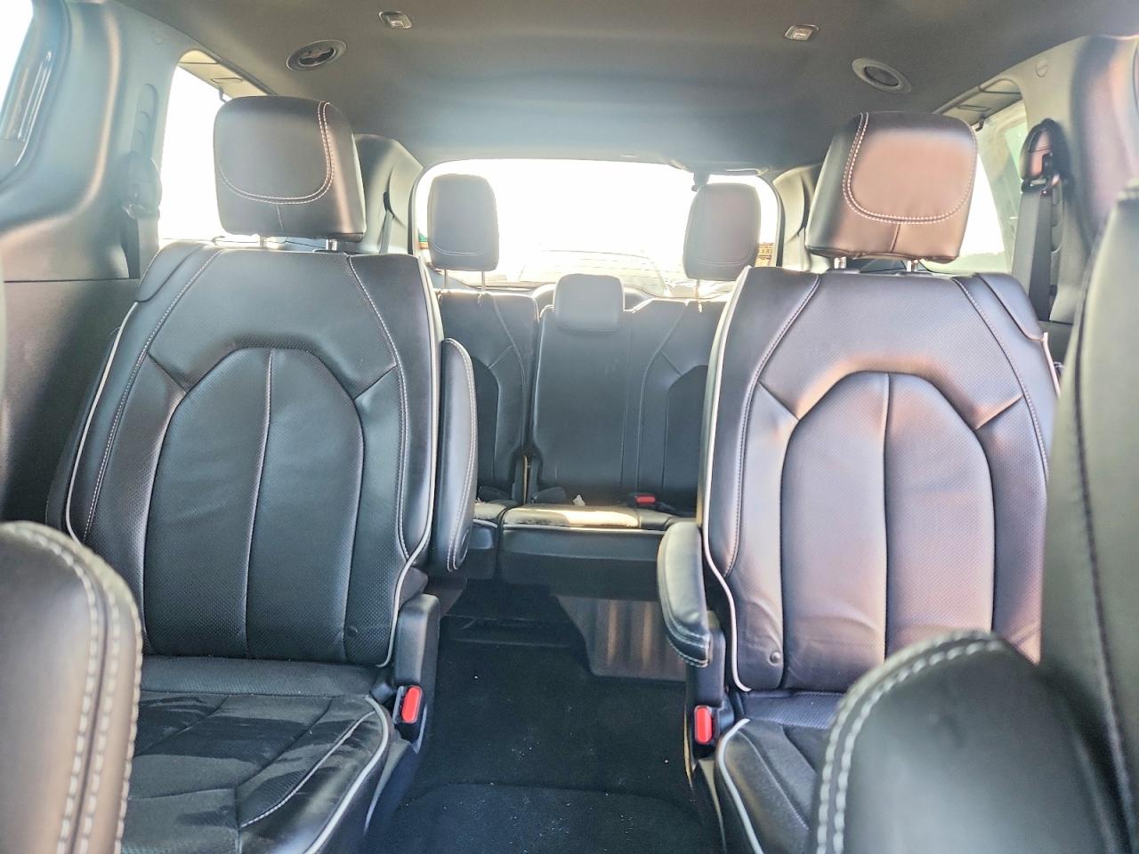 Chrysler Pacifica Limited