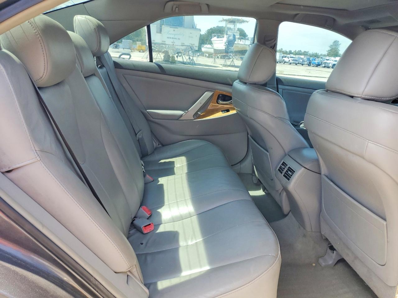 Toyota Camry Xle V6