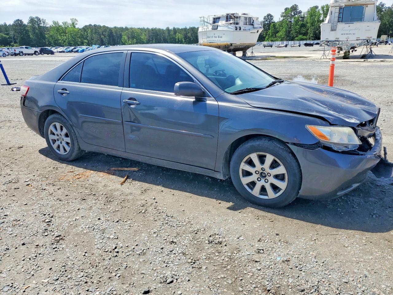 Toyota Camry Xle V6