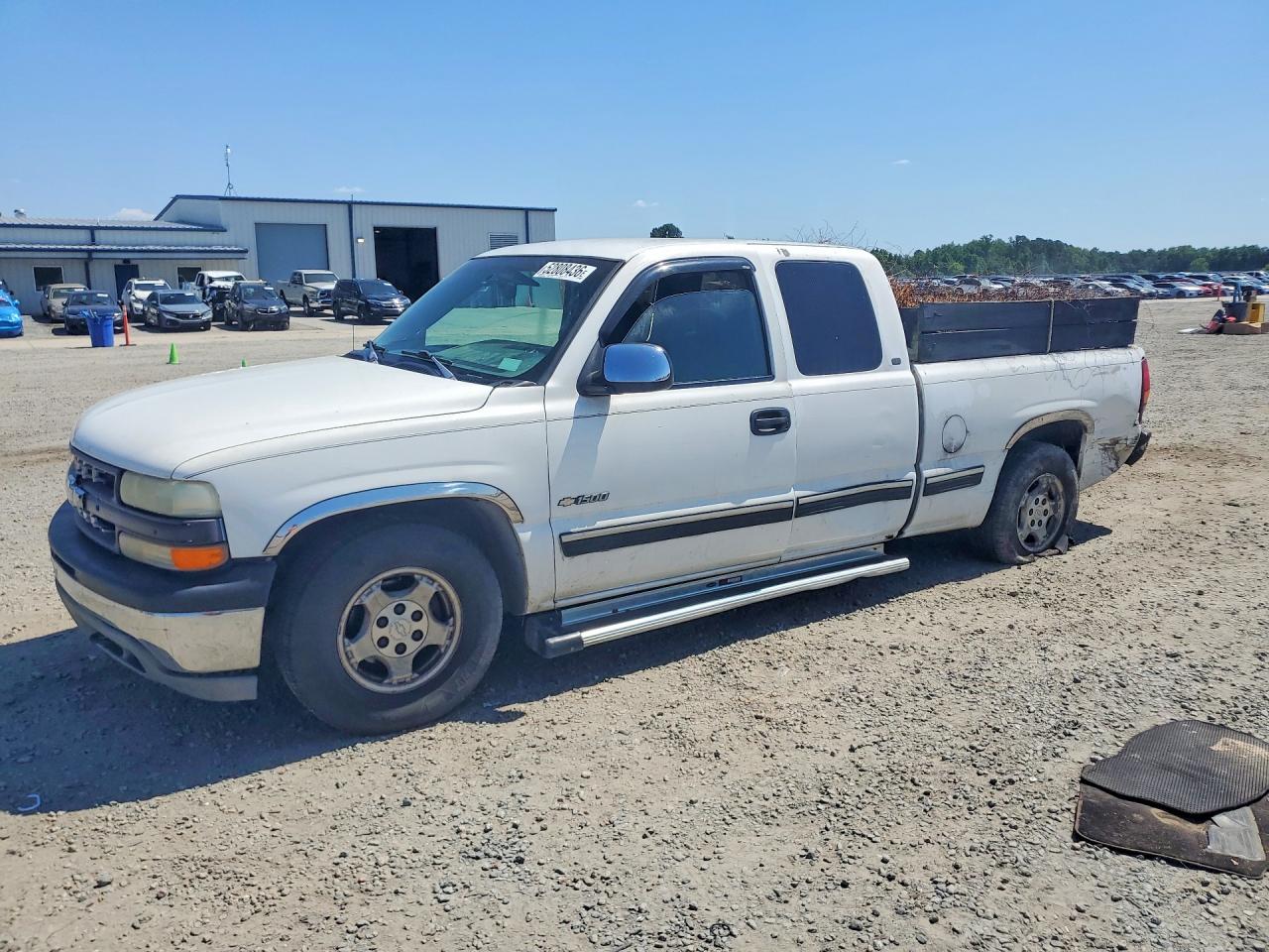 Salvage Chevrolet Silverado Image
