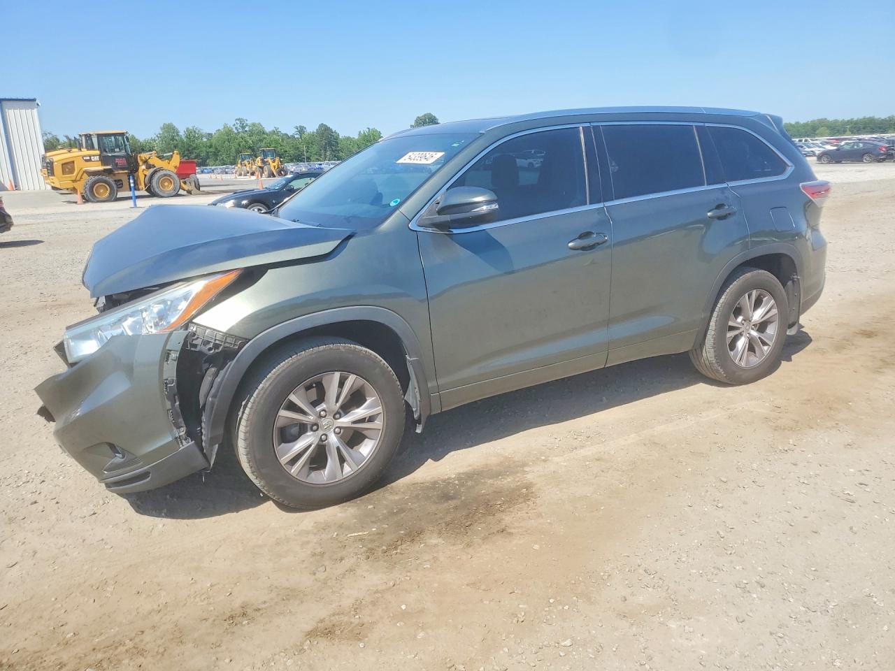 Salvage Toyota Highlander Image