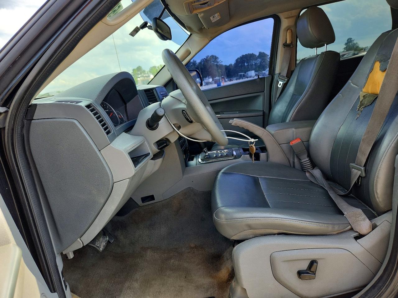 Jeep Grand Cherokee Laredo