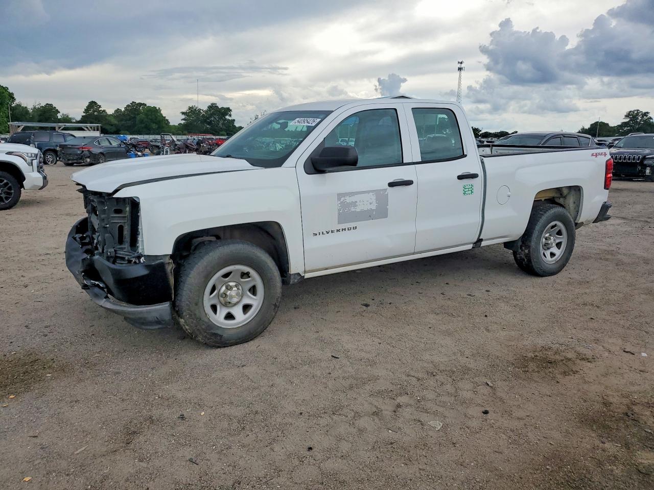 Salvage Chevrolet Silverado Image