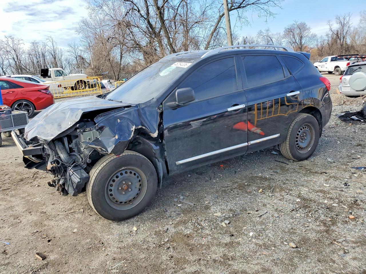 Salvage Nissan Rogue Image