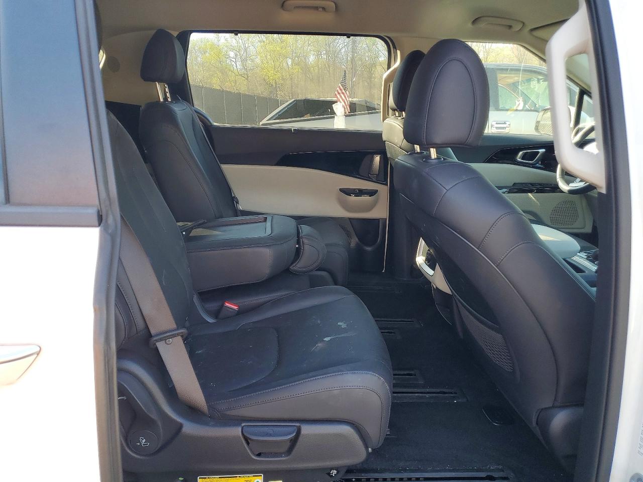 Kia Carnival Ex