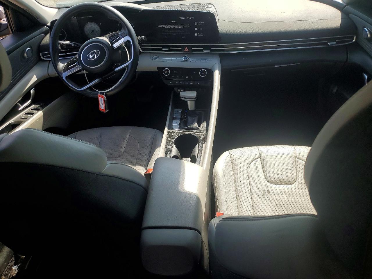 Hyundai ELANTRA Limited