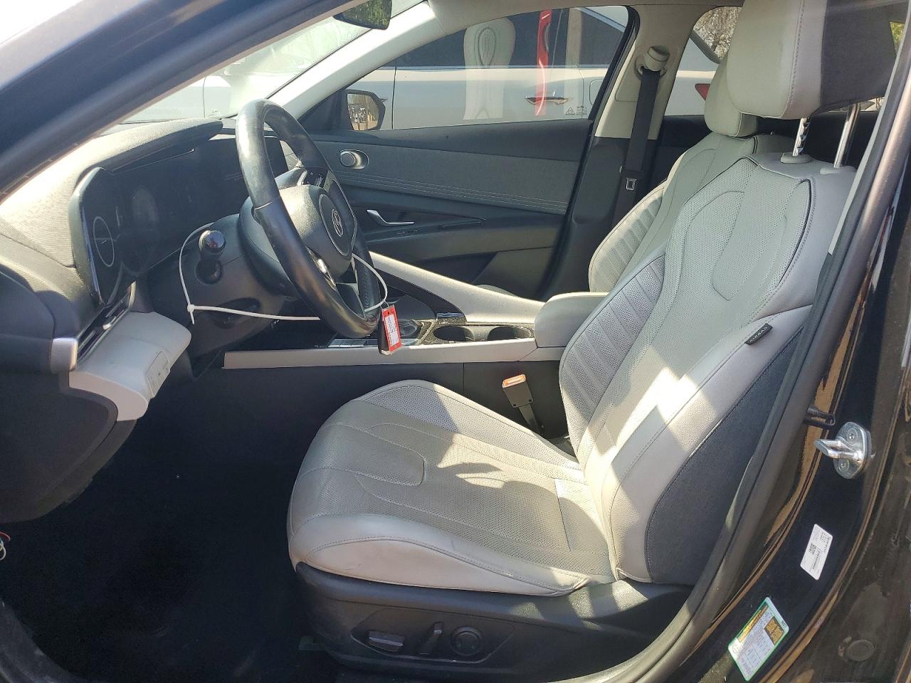 Hyundai ELANTRA Limited