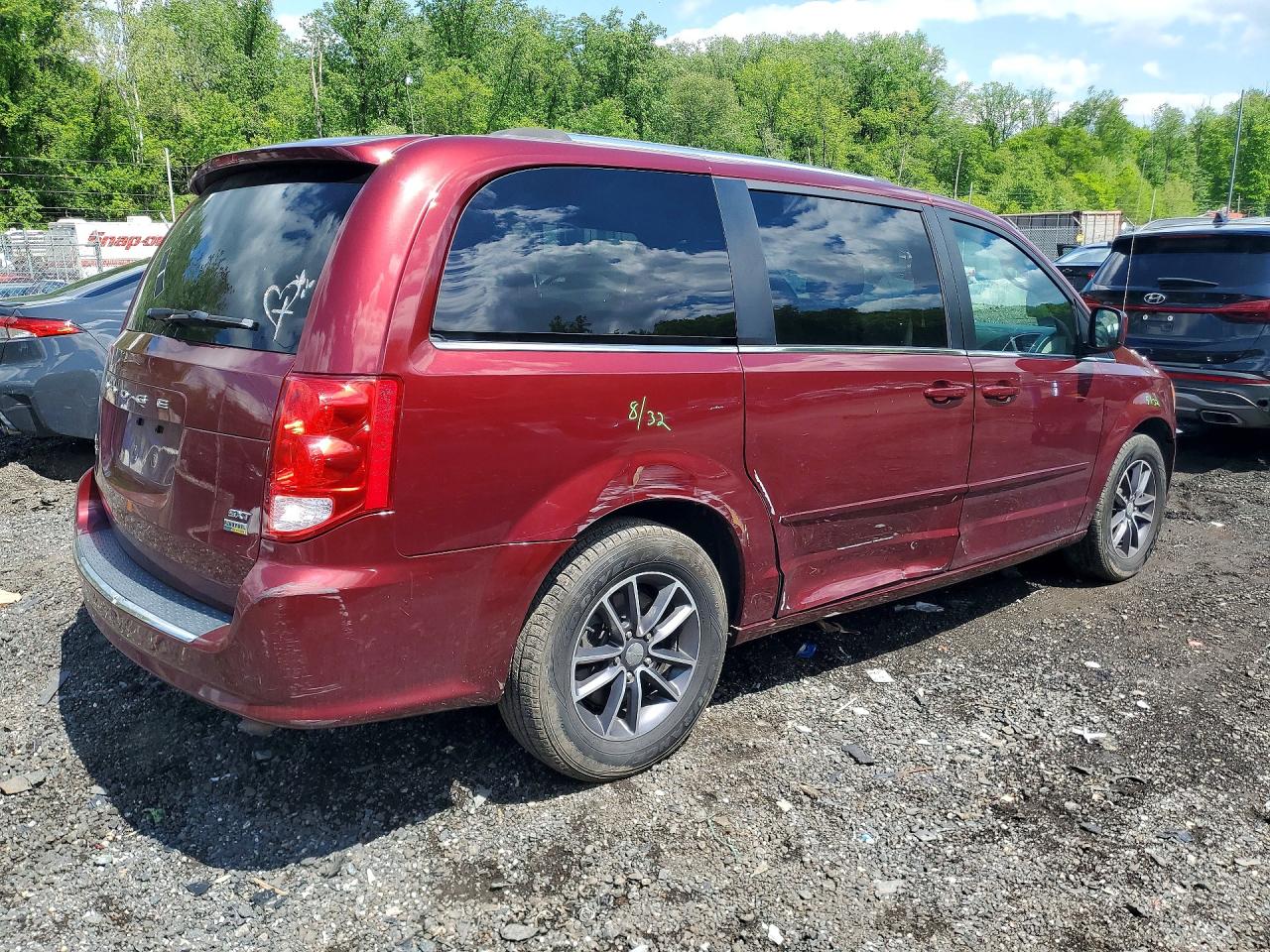 Dodge Caravan Sxt