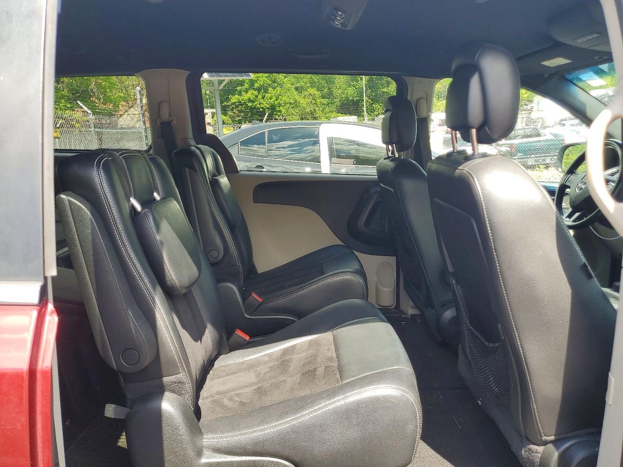 Dodge Caravan Sxt