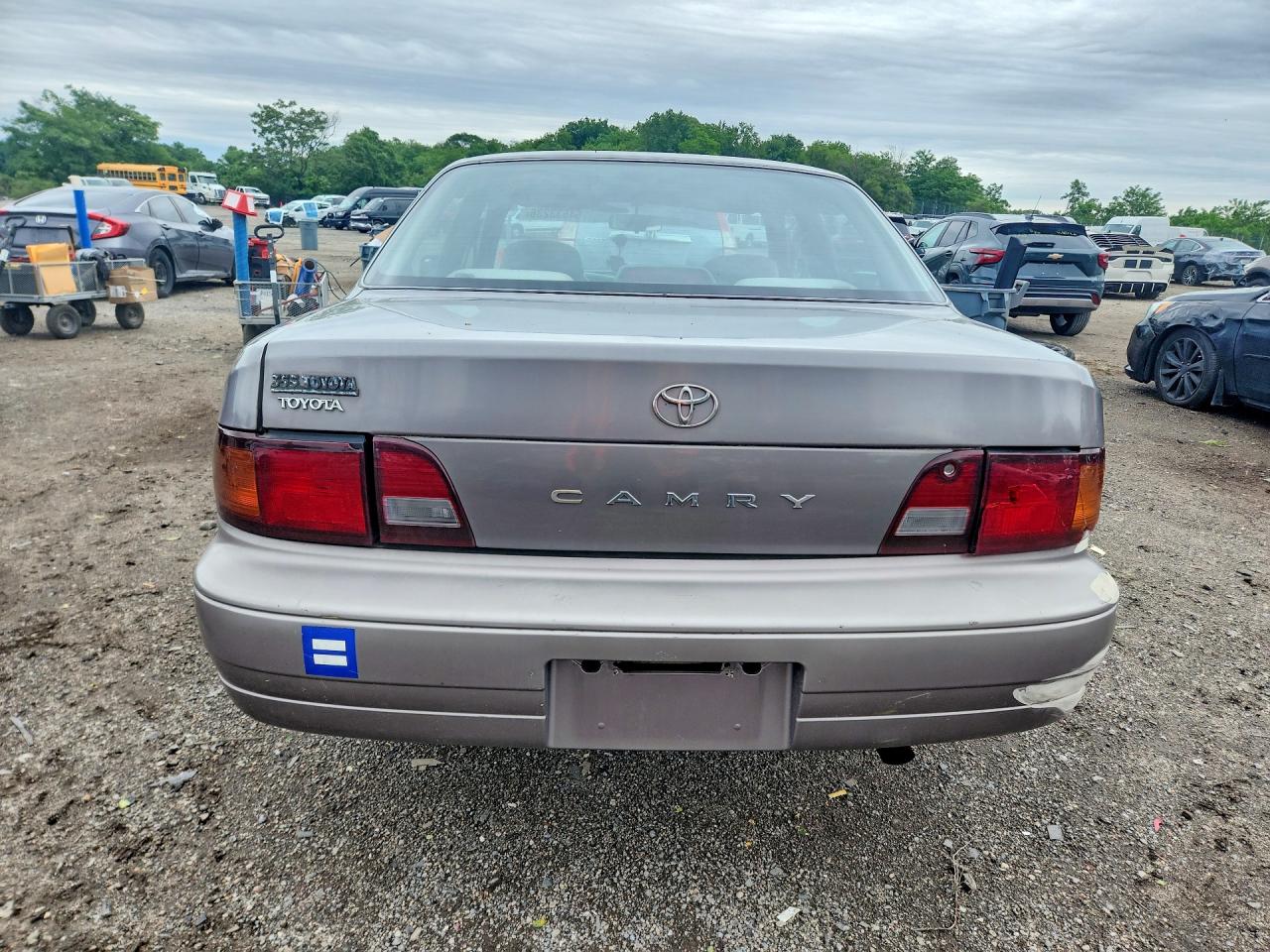 Toyota Camry Dx