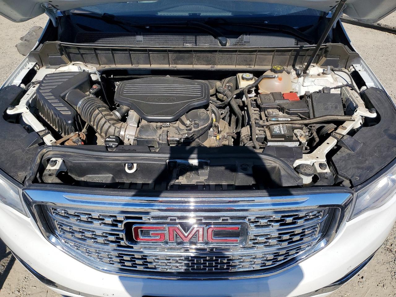 GMC Acadia Denali
