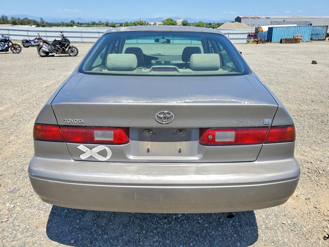 Toyota Camry Le