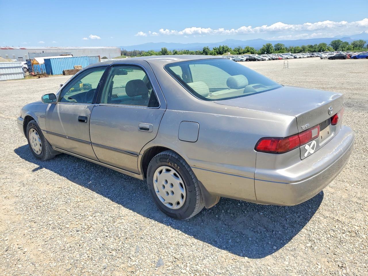 Toyota Camry Le