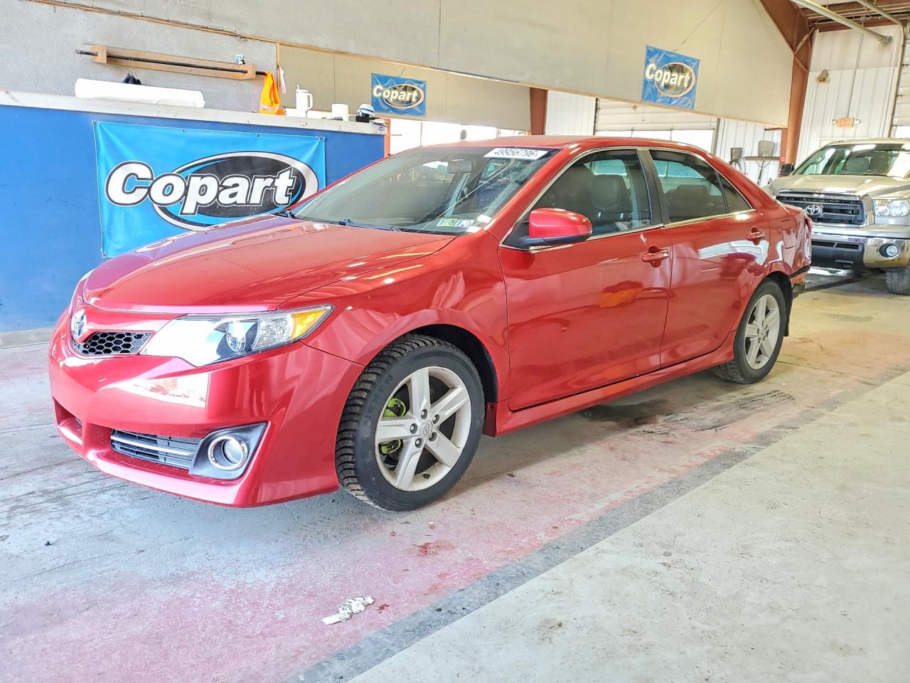 Salvage Toyota Camry Image