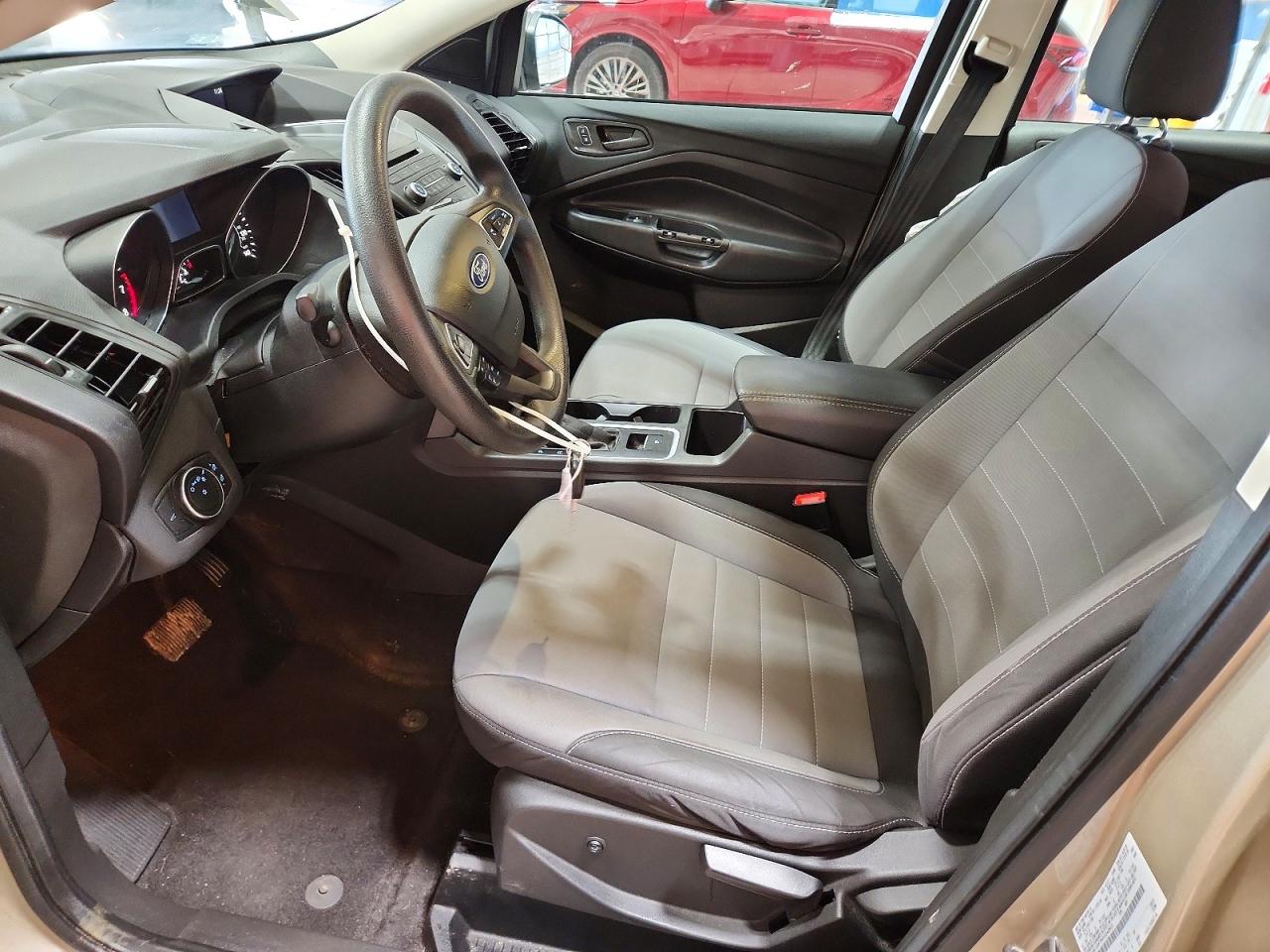 Ford Escape S