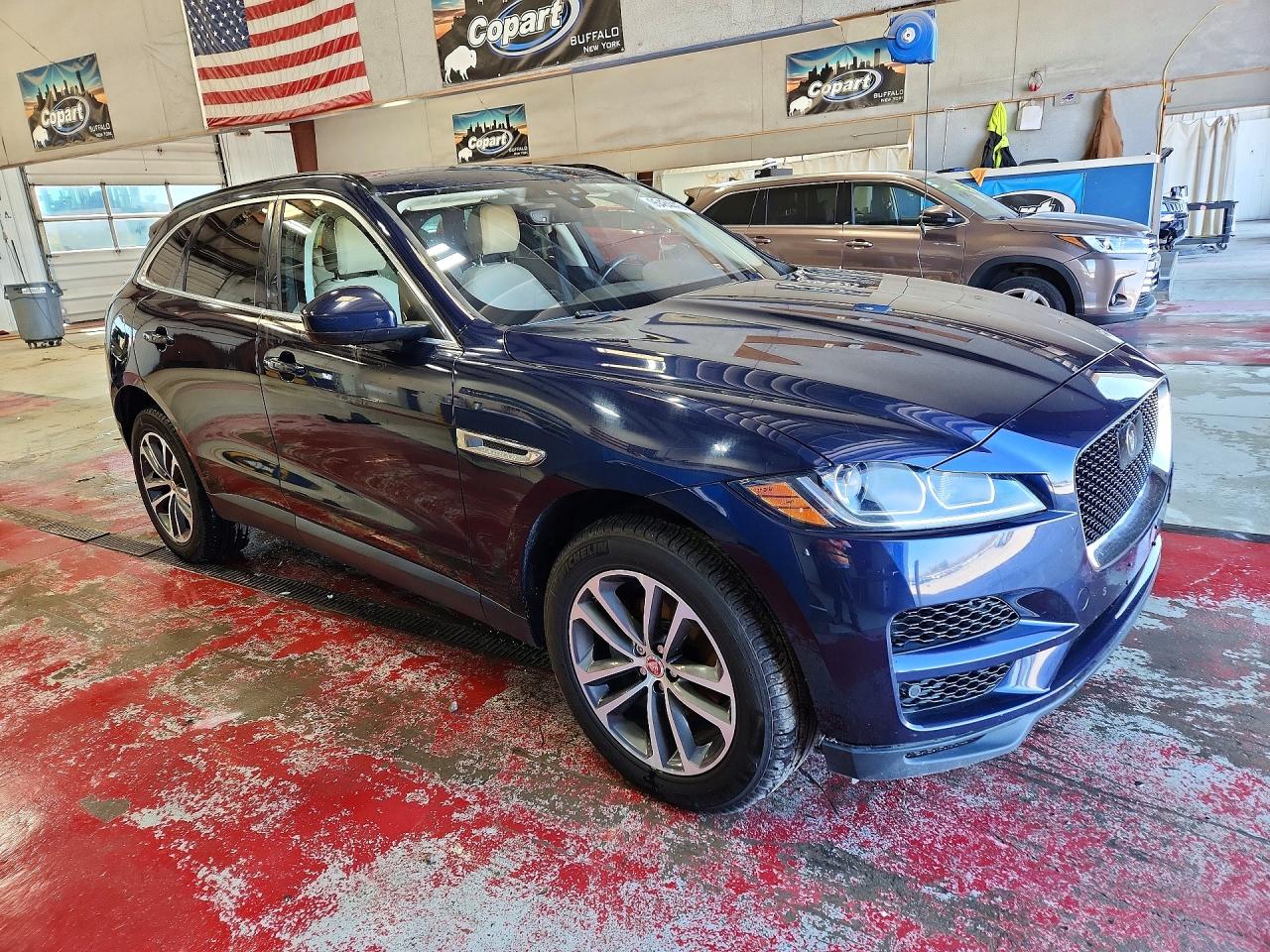 Jaguar F-PACE Premium
