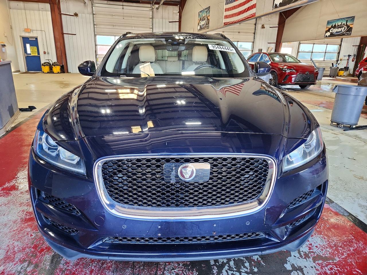 Jaguar F-PACE Premium