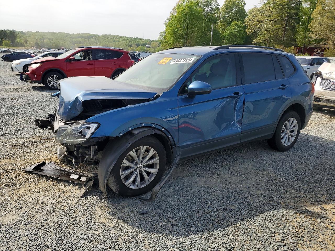 Salvage Volkswagen Tiguan Image