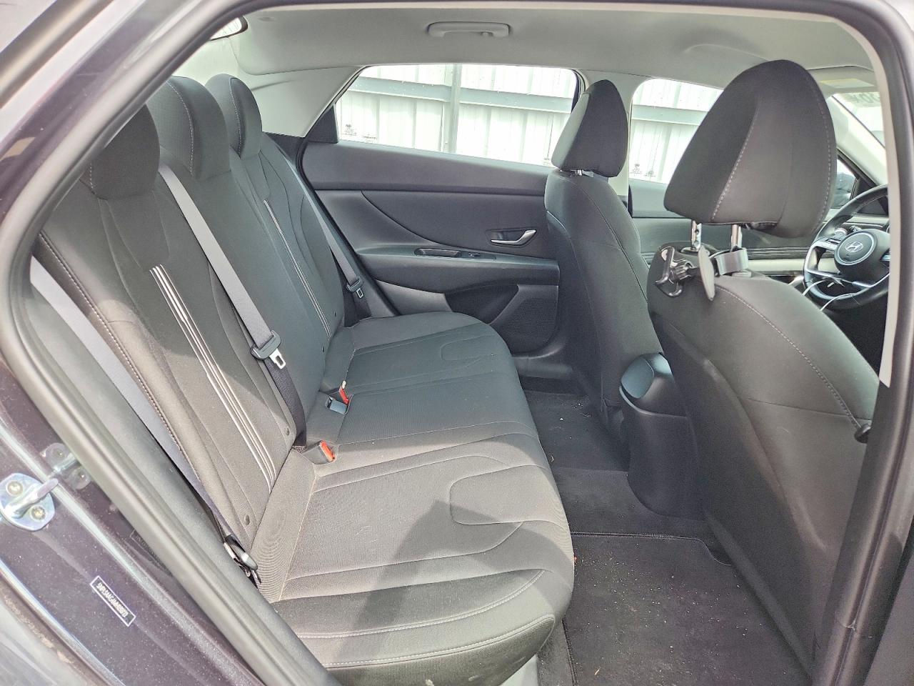 Hyundai ELANTRA Sel