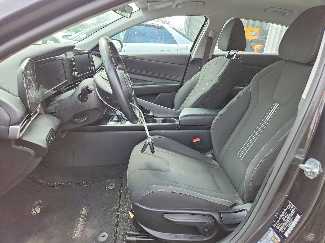 Hyundai ELANTRA Sel