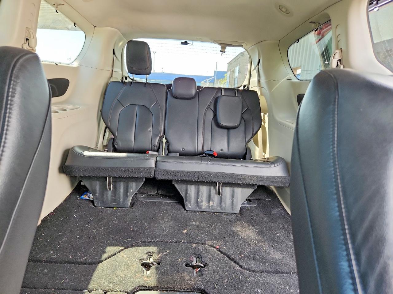 Chrysler Pacifica Touring L