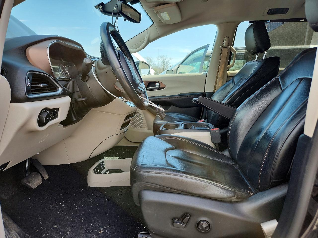 Chrysler Pacifica Touring L