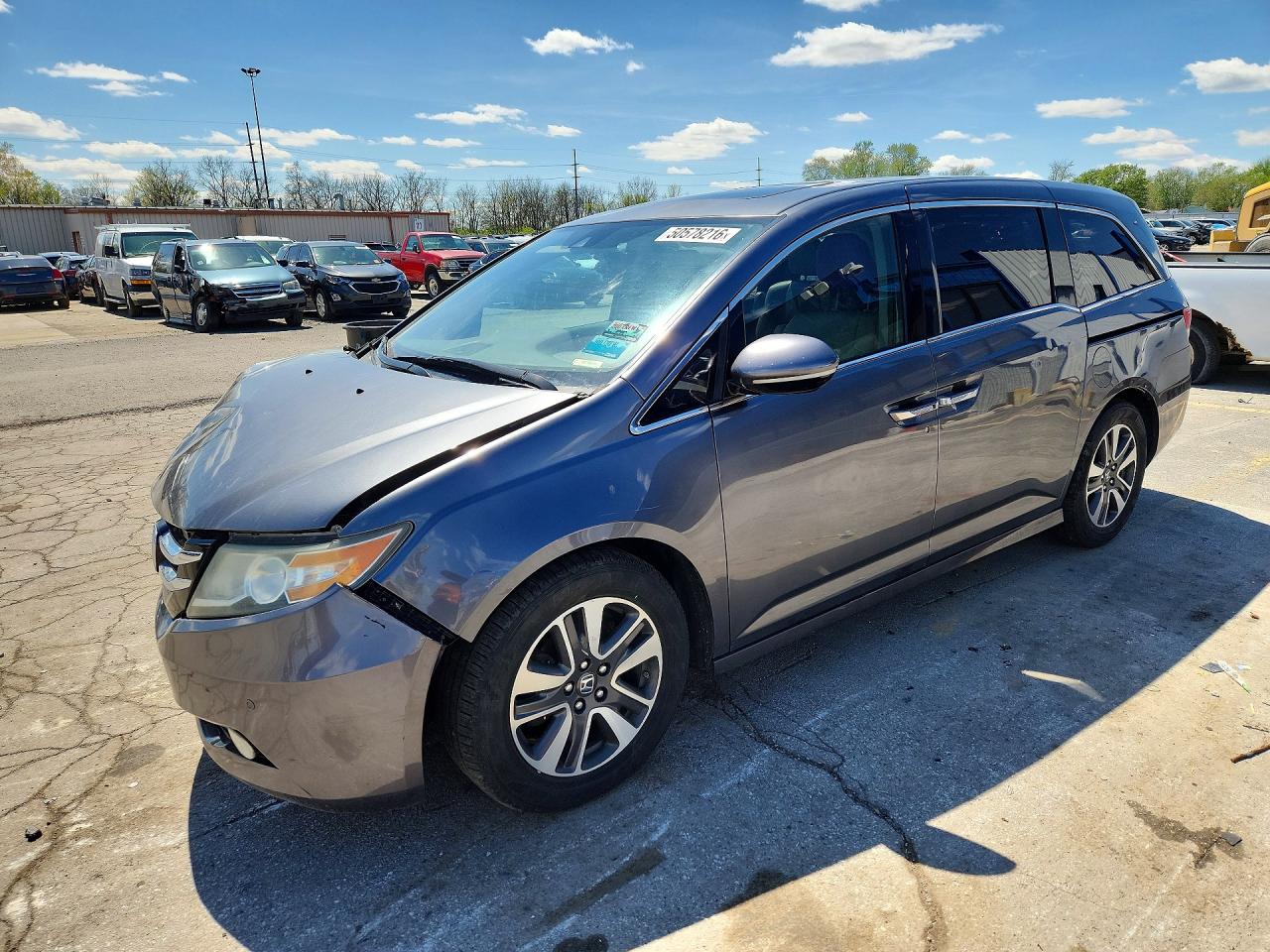Salvage Honda Odyssey Image