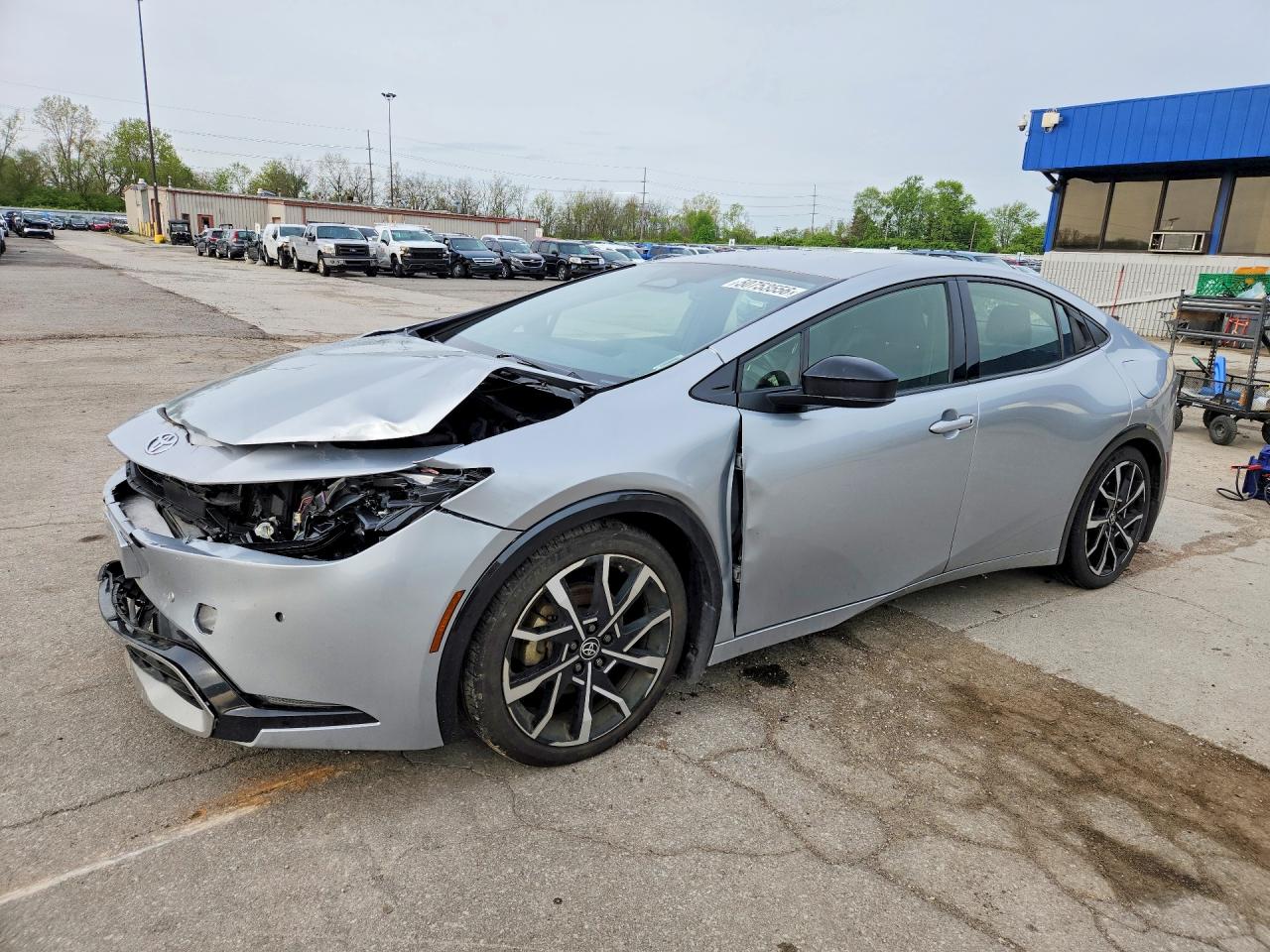 Salvage Toyota Prius Image