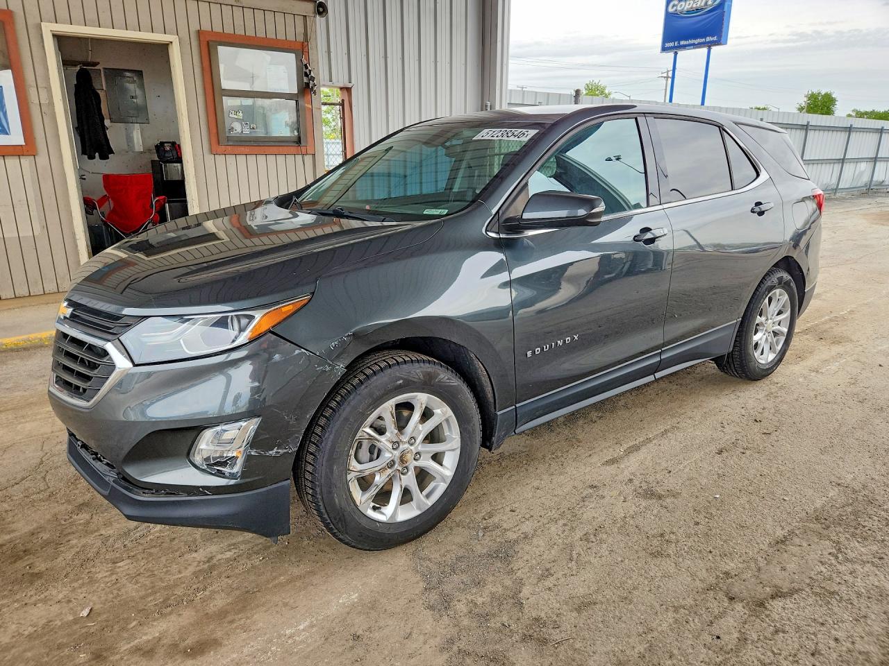 Salvage Chevrolet Equinox Image