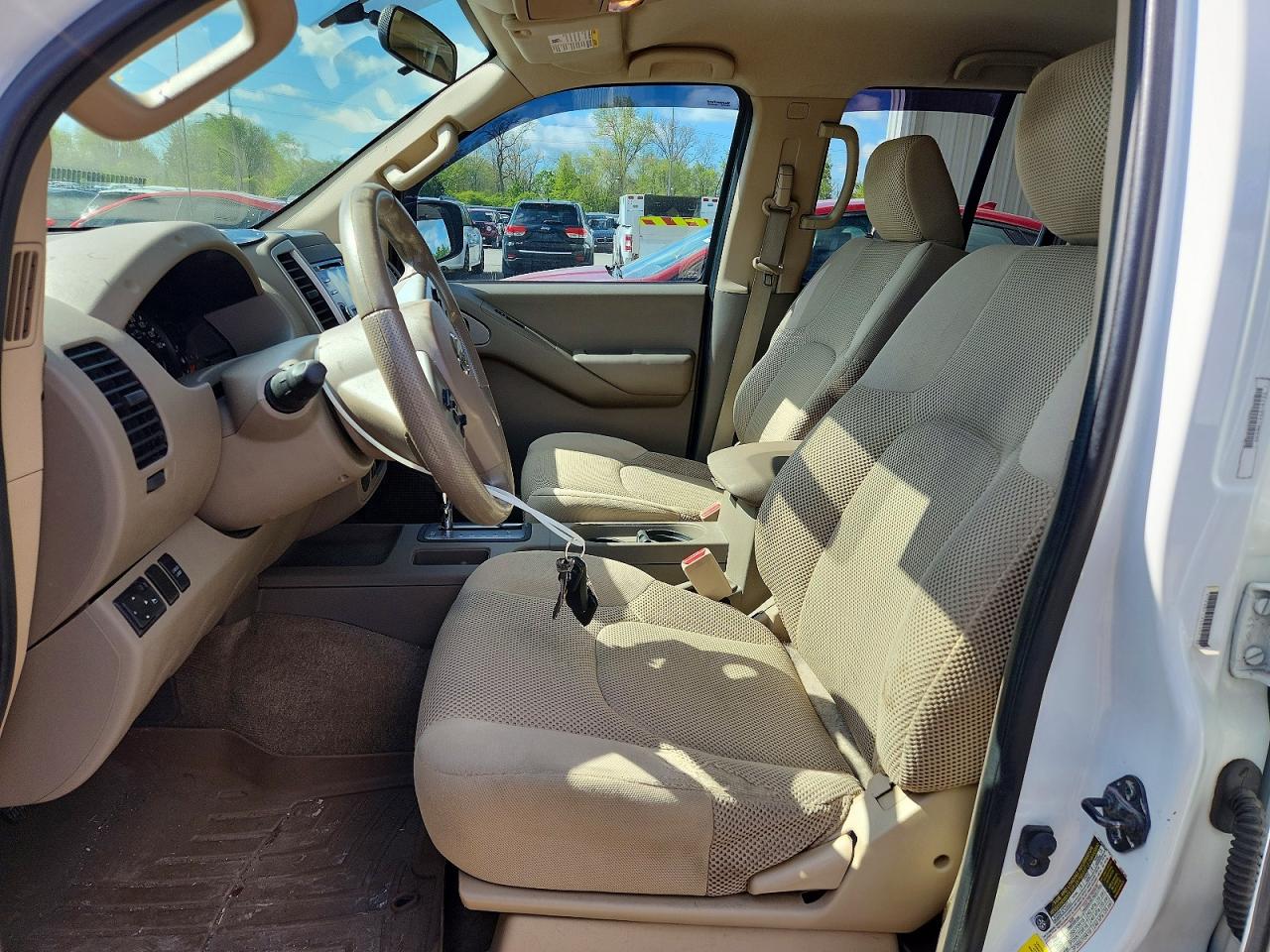 Nissan Frontier S
