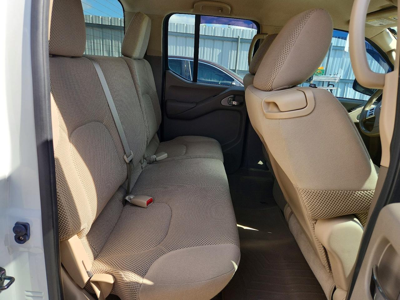 Nissan Frontier S