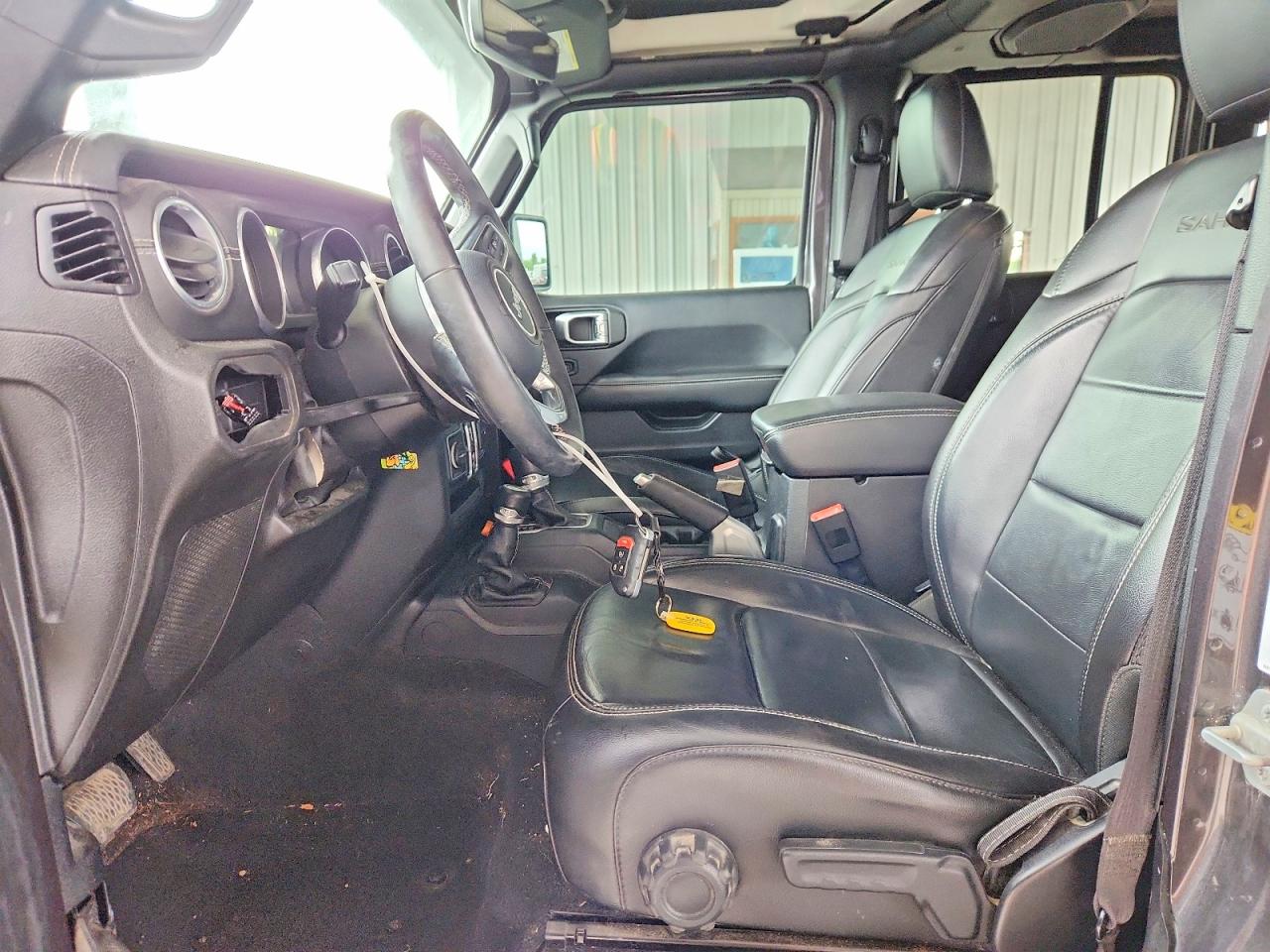 Jeep Wrangler Sahara