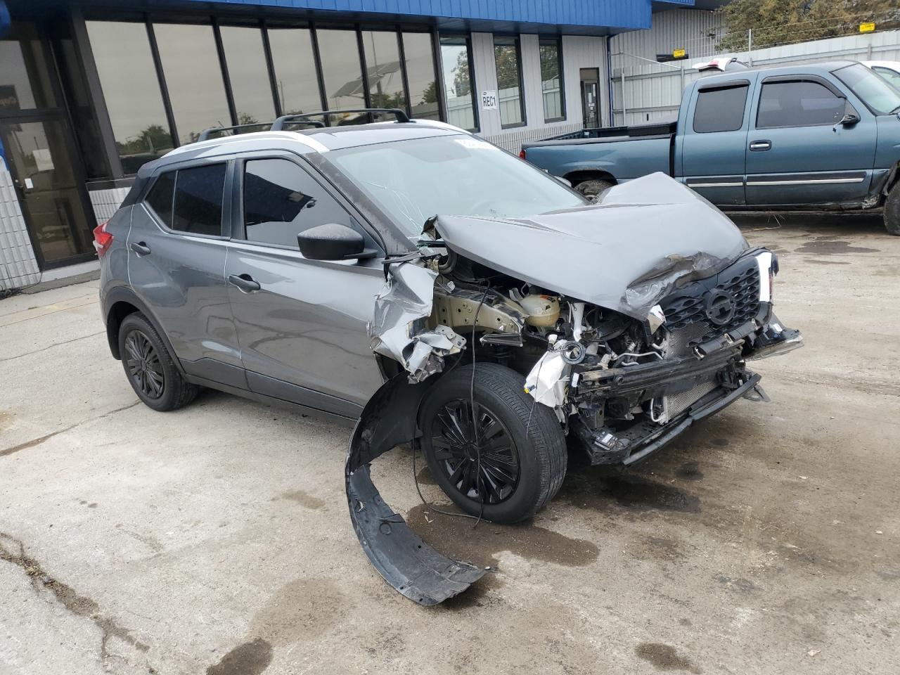 Nissan Kicks S