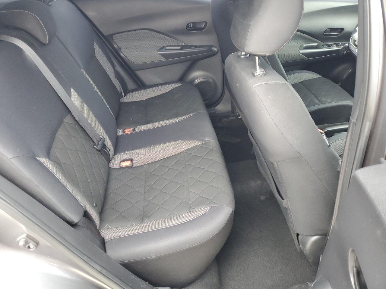 Nissan Kicks S