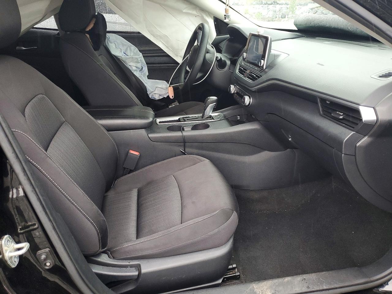 Nissan Altima S