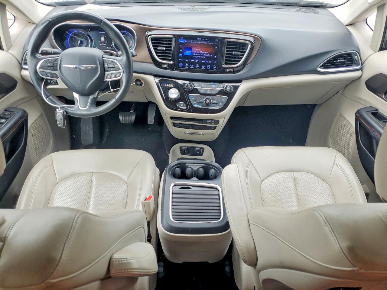 Chrysler Pacifica Touring L Plus